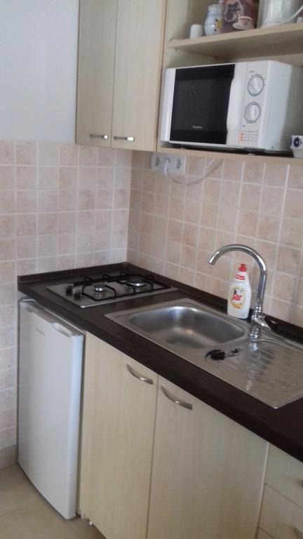Eszter Apartmanhaz Hajdúszoboszló Екстериор снимка