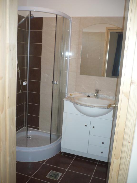 Eszter Apartmanhaz Hajdúszoboszló Екстериор снимка
