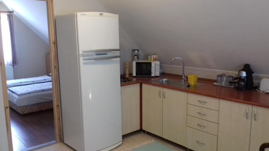Eszter Apartmanhaz Hajdúszoboszló Екстериор снимка