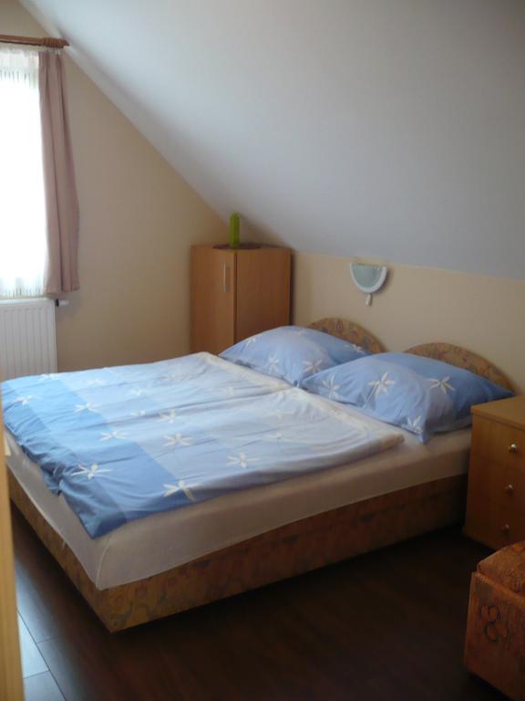 Eszter Apartmanhaz Hajdúszoboszló Екстериор снимка
