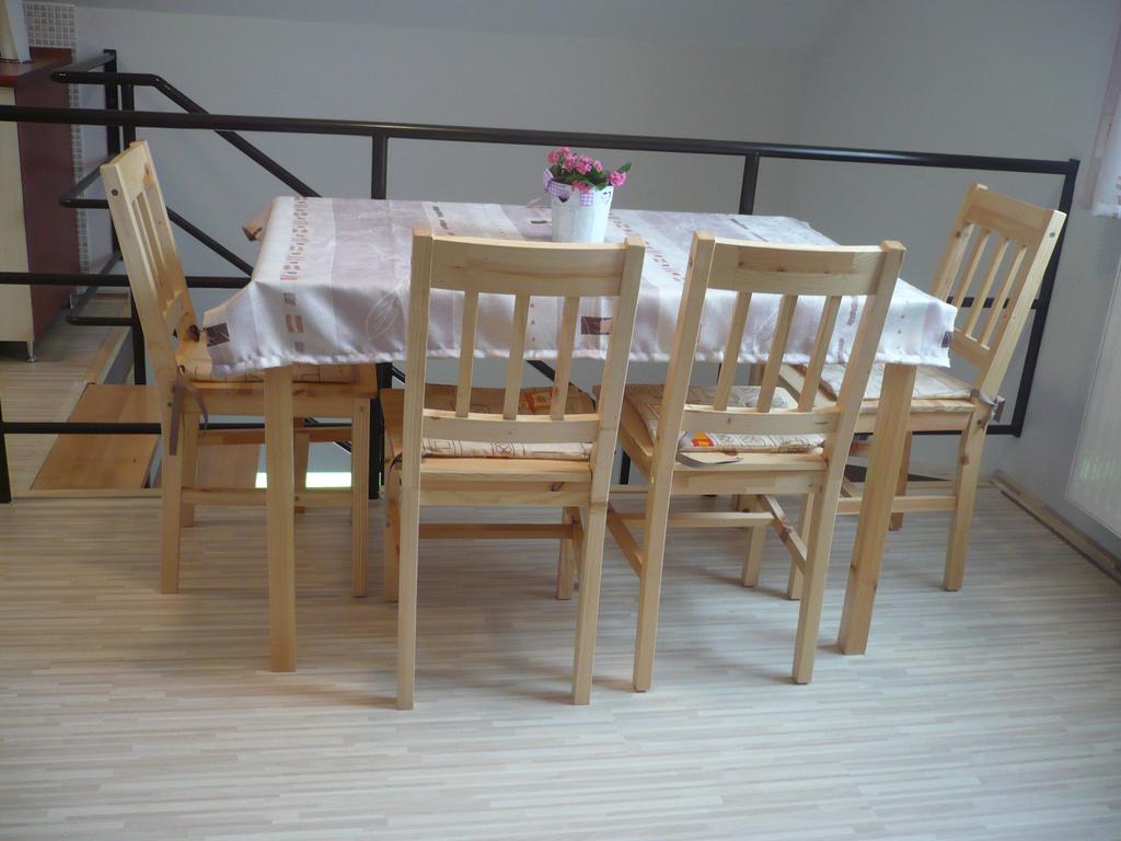 Eszter Apartmanhaz Hajdúszoboszló Екстериор снимка