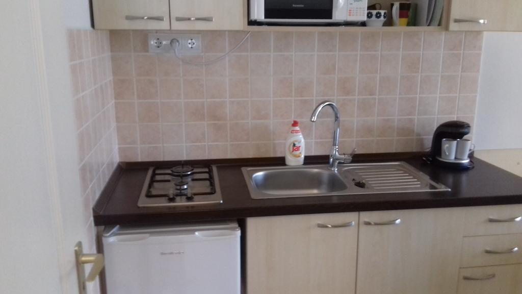 Eszter Apartmanhaz Hajdúszoboszló Екстериор снимка